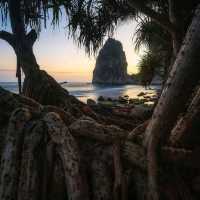 PANGASAN BEACH : PACITAN