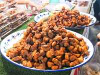 ตลาดน้ำคลองลัดมะยม ของอร่อยๆ เพียบ