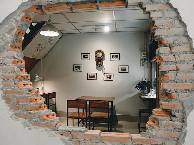 นั่งจิบกาแฟคอกเทลที่นี่อุทัยธานี