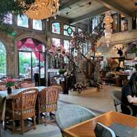 แวะมาหาพี่สาวที่ 

B-Story Garden Cafe & Restauran
