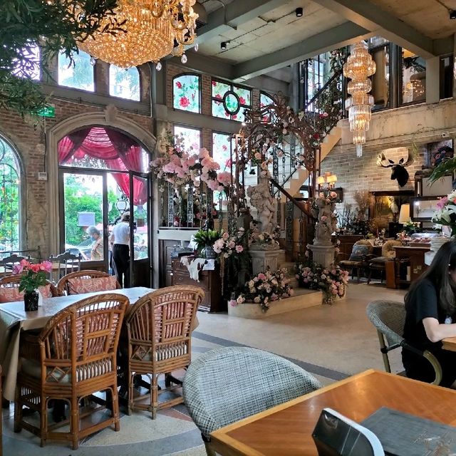 แวะมาหาพี่สาวที่ 

B-Story Garden Cafe & Restauran