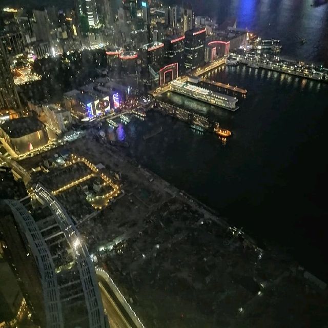 高高在上 ; 天際100