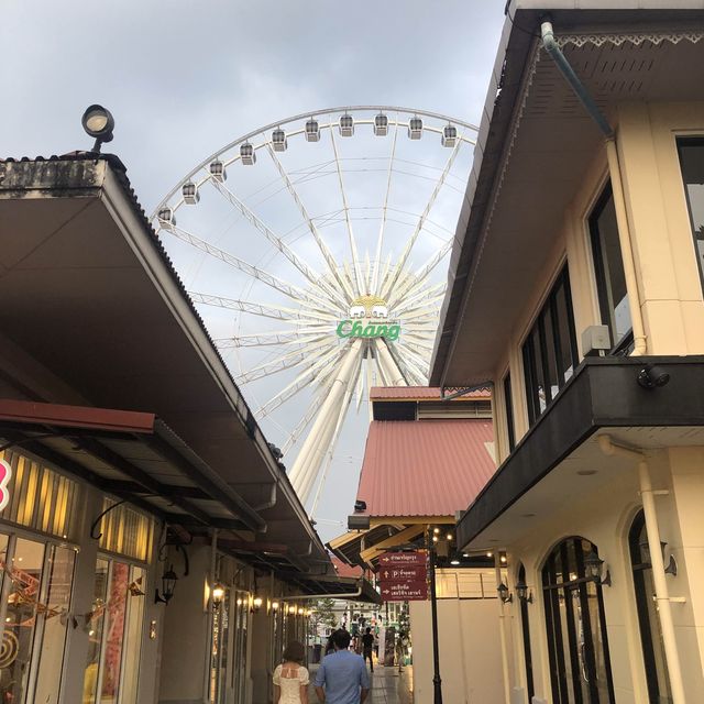 ferries wheel by the river! 