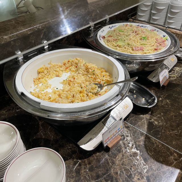パシフィックホテル内の竜潭でランチ