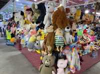 ตลาดนกฮูก เลี่ยงเมืองนนท์ เดินช๊อปปิ้งสุดชิว 
