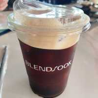 คาเฟ่แห่งความสุข : เบลนด์สุข