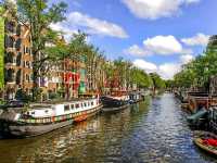 Explore the Canals of Amsterdam