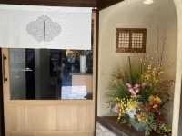 『かのや』さんで名物梅ヶ枝餅とお茶を味わう