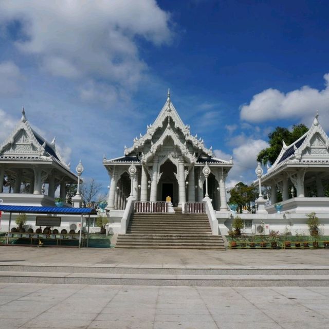 🏛크라비 타운 관광지-Wat Kaeo Korawaram