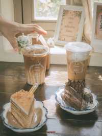 คาเฟ่สไตล์ยุโรปที่เหมือนหลุดเข้าไปในปราสาทอังกฤษ