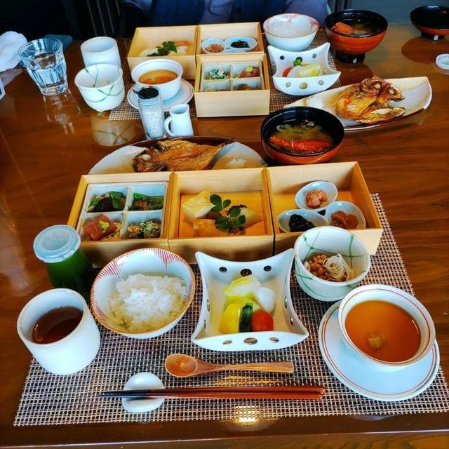 千葉県！魚好きと泊まりたい宿｢鏡ヶ浦温泉rokuza～夕食と朝食編｣