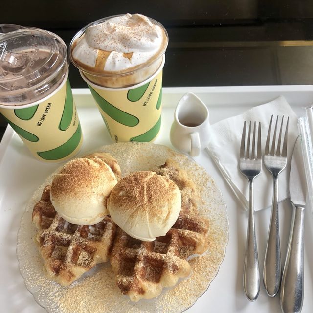 크로플 맛집, 그런데 이제 뷰도 좋은 ❤️‍🔥