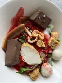 ก๋วยเตี๋ยวลูกชิ้นปลาลือชา แถวสมเด็จเจ้าพระยา