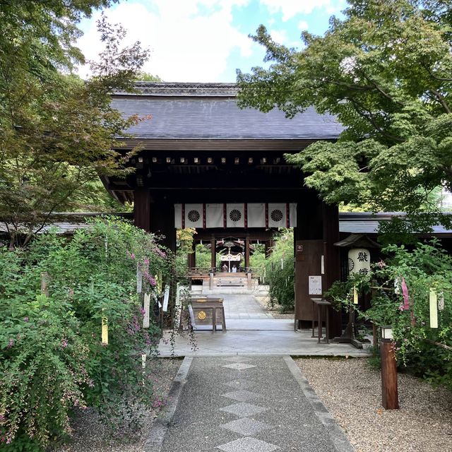 【京都】京都三名水を味わえ四季の花が楽しめる