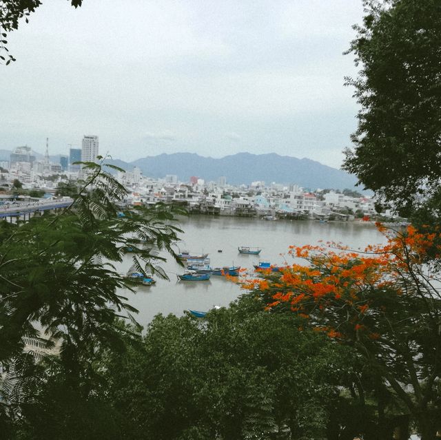 โบราณสถานแปลกตา ที่ไม่เหมือนอยู่ Vietnam 🛕