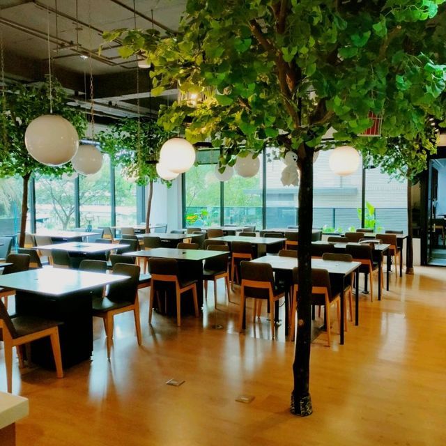 礁溪誠闊溫泉渡假飯店-森林系用餐環境（早餐）