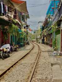 Hanoi train street 🚂