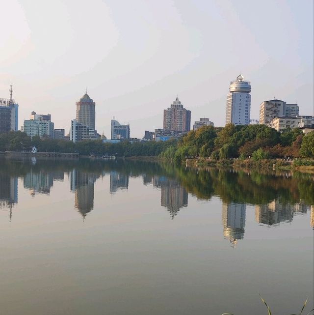 Day and night beauty of Gantang Lake!!!