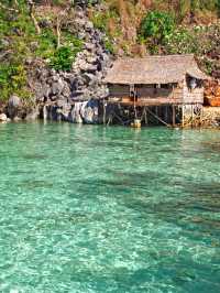 The most beautiful sea-to-lake in the Philippines, comparable to the Maldives in beauty.