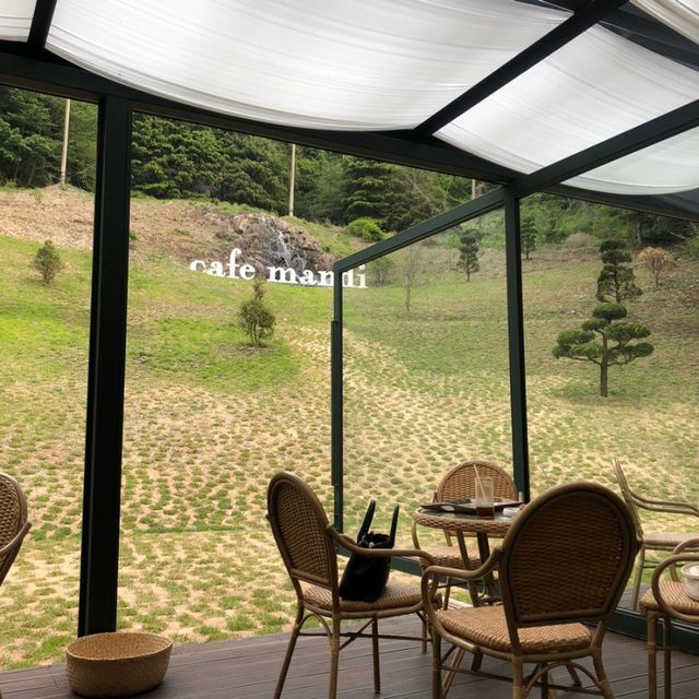 산만디에 있는 카페