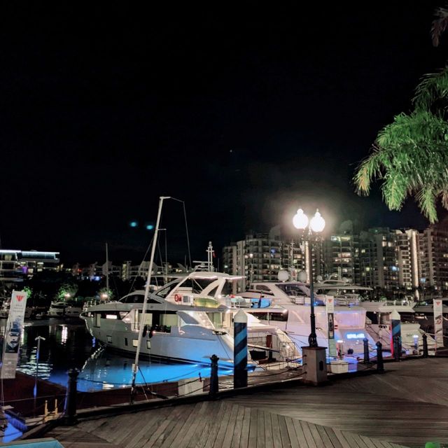 Walk @ Sentosa Cove Village