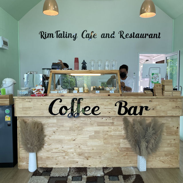  ริมตลิ่งคาเฟ่ Rim TaLing Cafe  