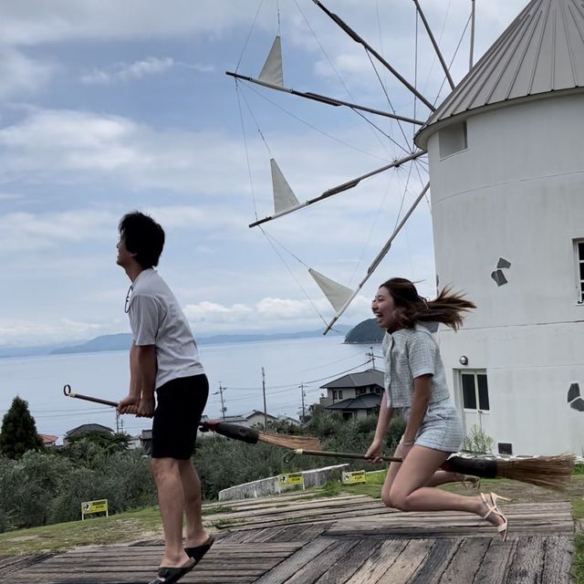 【キキになりきり！小豆島オリーブ公園】