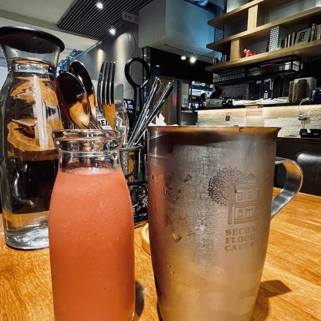 臺中探店 早午餐 SECOND FLOOR CAFE 貳樓公益店