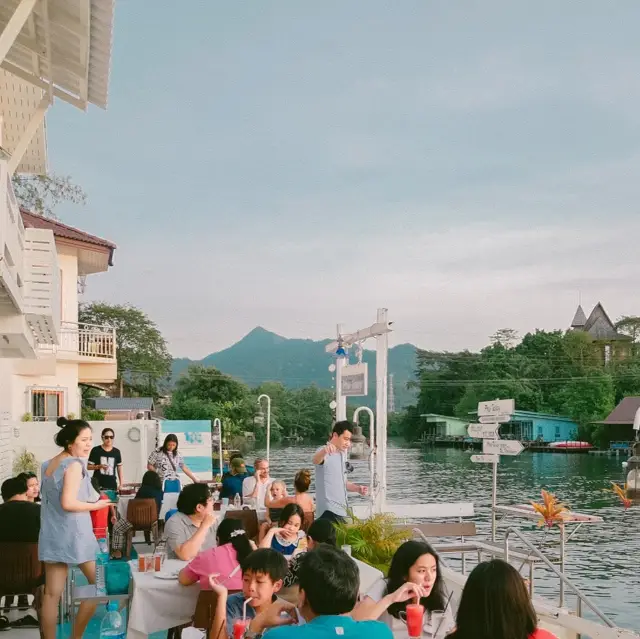 ชมพระอาทิตย์ตกที่หาดคลองพร้าวโรแมนติกวิว