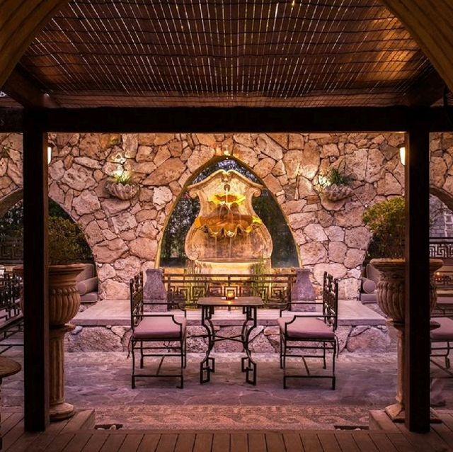 SLIPPERY STONE RESTAURANT - BALI
