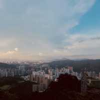 春季旅行可以挑戰香港三尖