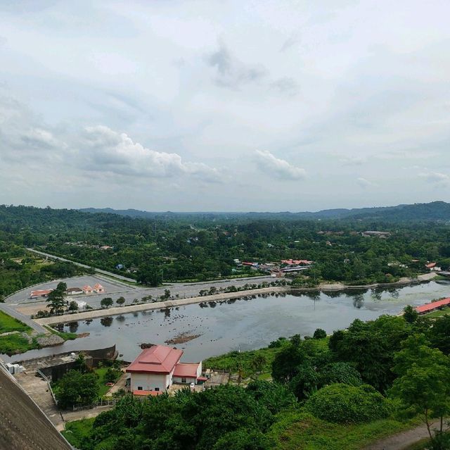 เขื่อนขุนด่านปราการชล