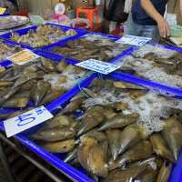 ตลาดสด ลานโพธิ์ นาเกลือ เมืองพัทยา
