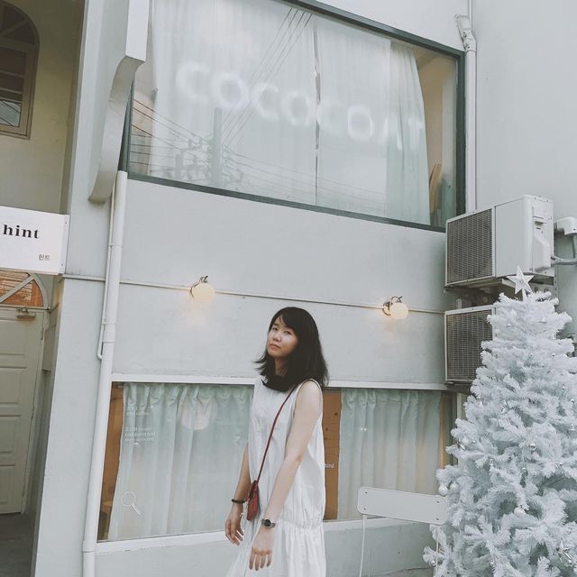 คาเฟ่สุดชิค minimal style  "Hint coffee"