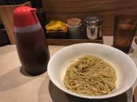 透き通るとんこつスープが魅力的