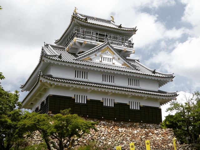 山頂に聳える姿がかっこいい