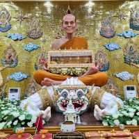 กราบสักการะหลวงพ่อพูล วัดไผ่ล้อม 