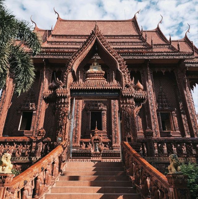 โบสถ์​ดินเผาที่วัดนครเนื่องเขต