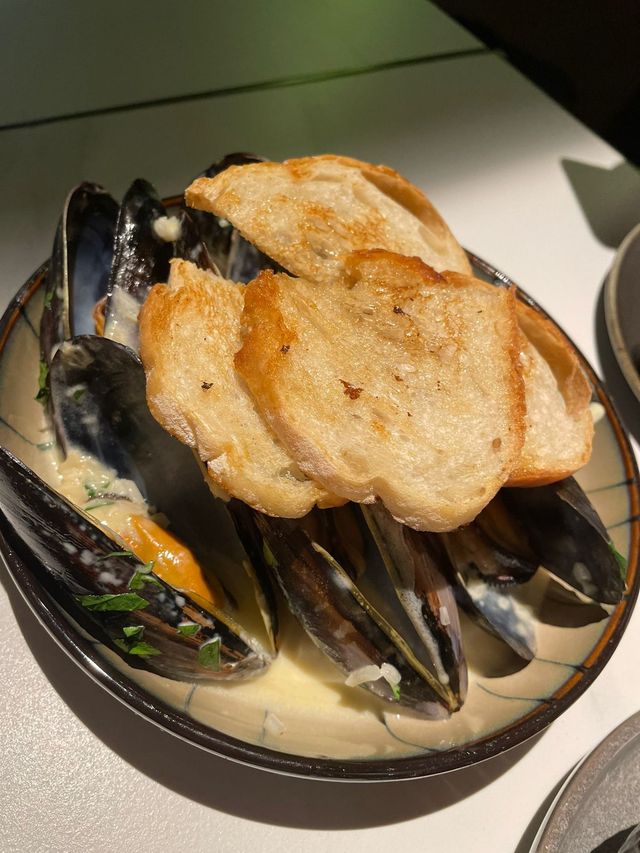 📍 Library Restaurant and Bar - 尖沙咀人氣打卡餐廳