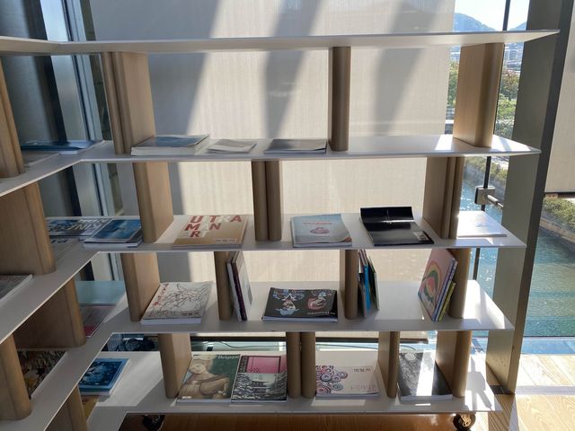 『長崎県美術館』2階部分にある『長崎県美術館カフェ』