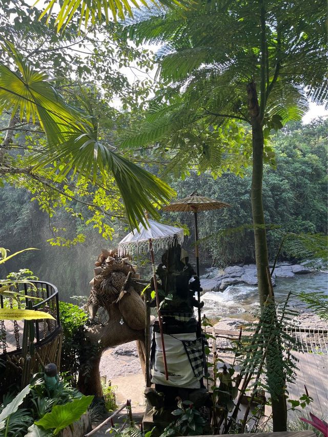 칵테일 하나로 전세낼 수 있는 발리 비치클럽🏝️나만 알고픈 숨겨진 명소 Dtukad river club