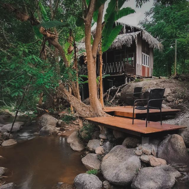 🏠บ้านธารกล่อม นอนริมธาร ฟังเสียงกล่อมจากป่าเขา 🌳