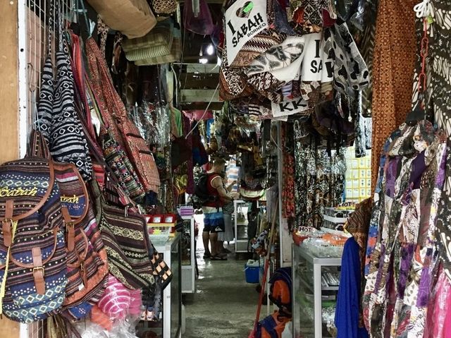 Kota Kinabalu Handicraft Market - Borneo