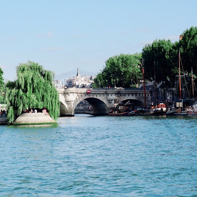 Boat Ride in Paris!! 🇫🇷