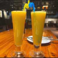 Rosewood Café & Restaurant at Xingping 