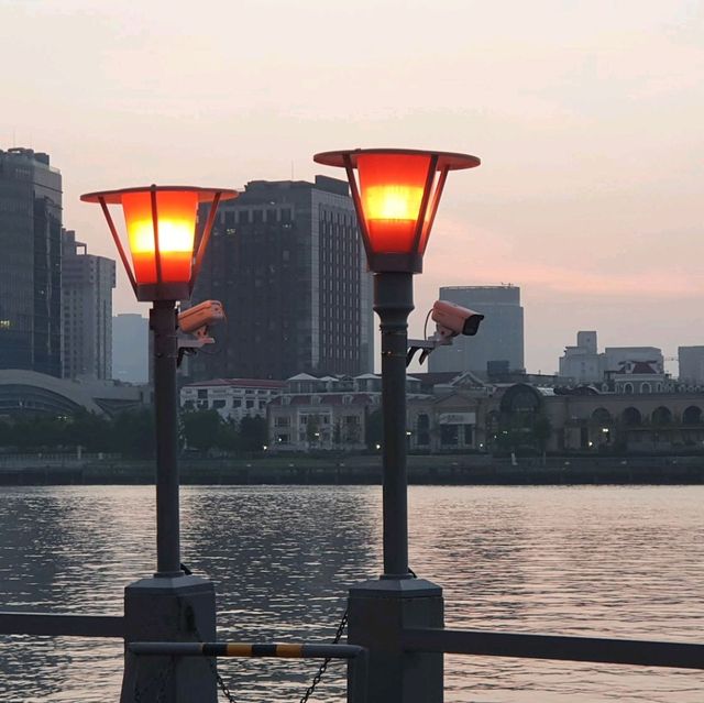 22km cycling path along the Huangpu River 