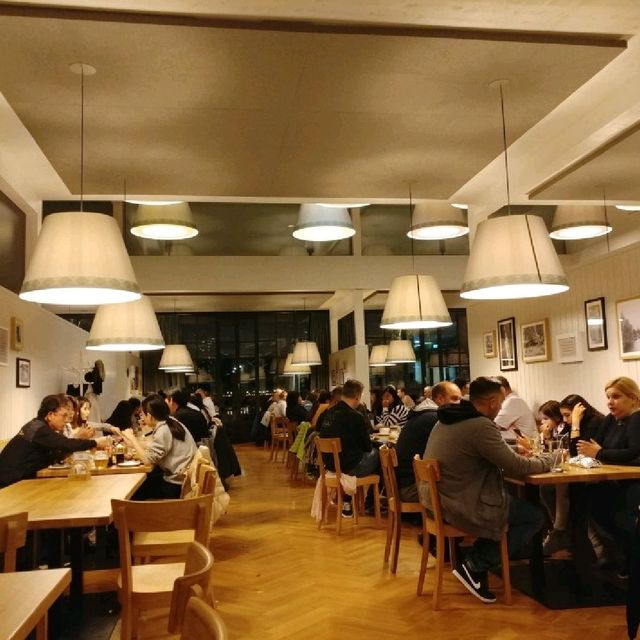 비엔나 립스 맛집 슈트란트카페