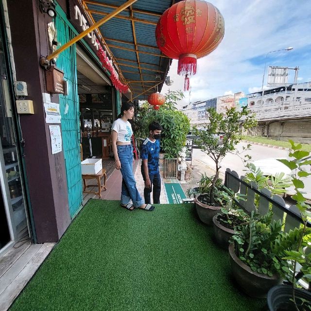 ร้านอาหารกระเพาะปลาริมเมย