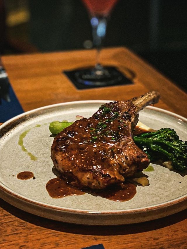 Mirage Bar & Restaurant｜摩登時尚Island Bar🌟情侶約會之選