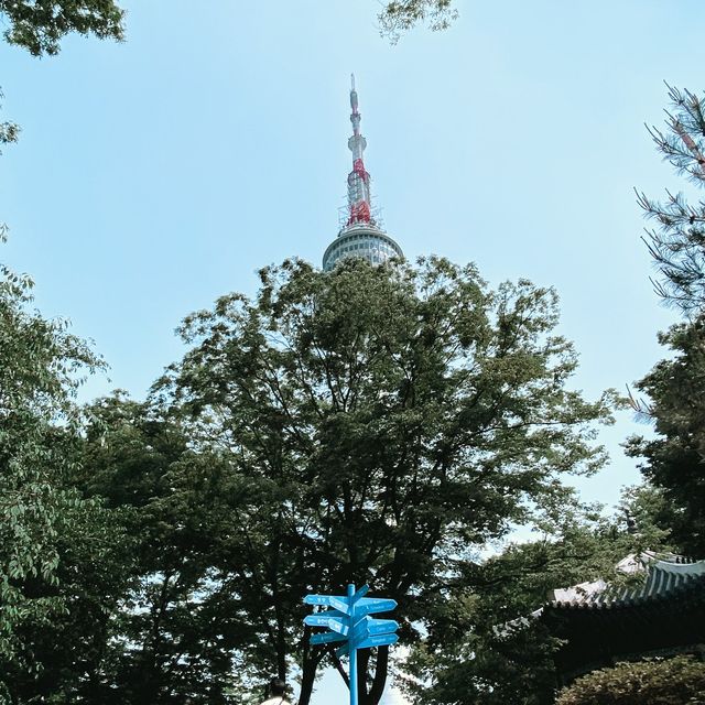 N SEOUL TOWER .....หอคอยความรัก~❤️